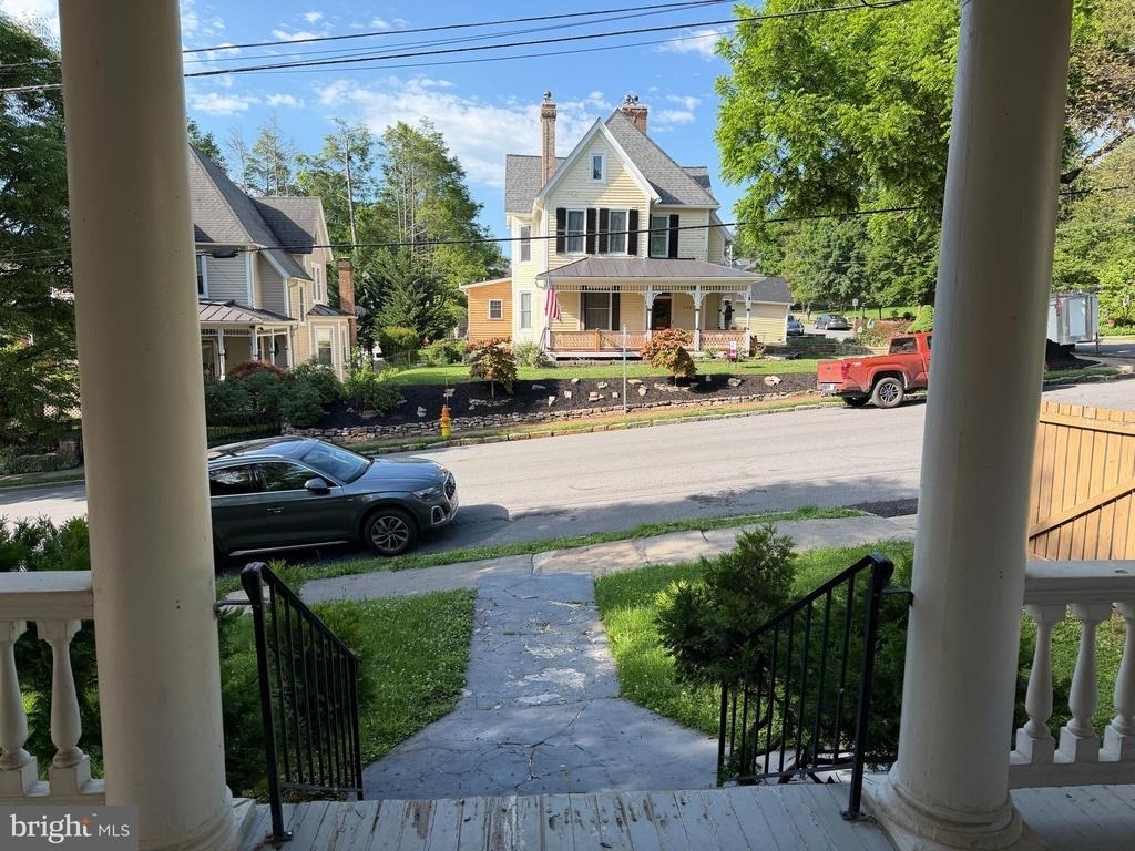 422 Clifford Street W - Photo 14