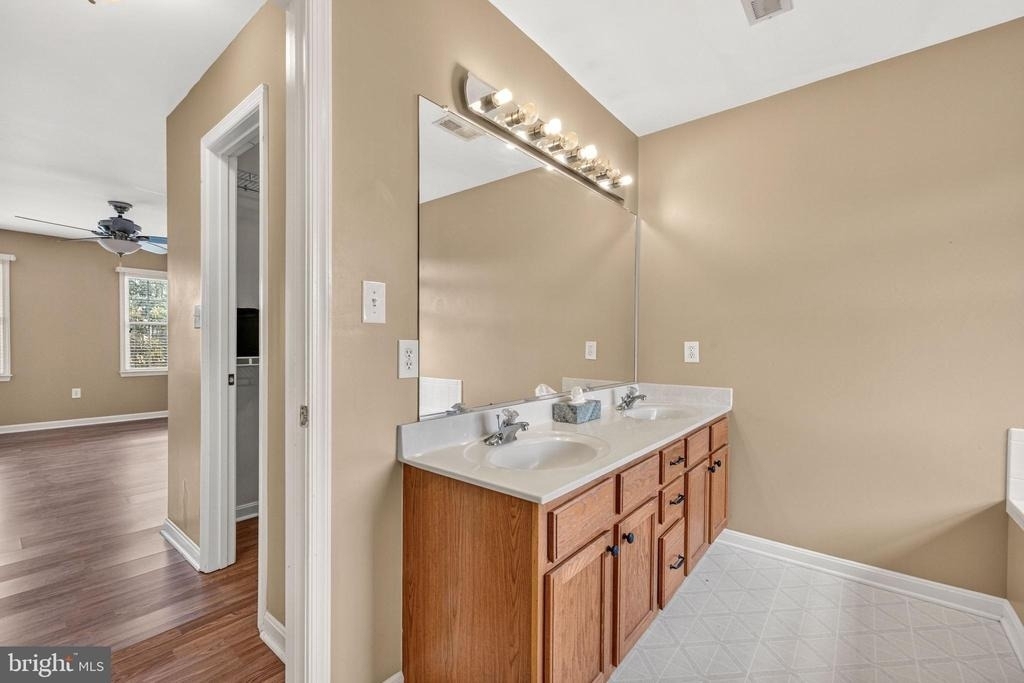 33 Wild Rose Drive - Photo 8