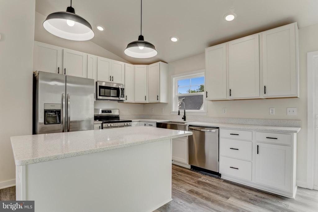 19 Carol Street - Photo 8