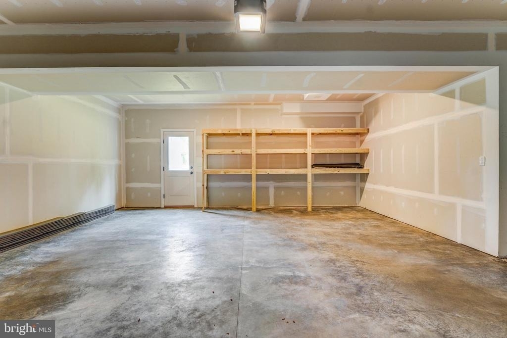 19 Carol Street - Photo 32