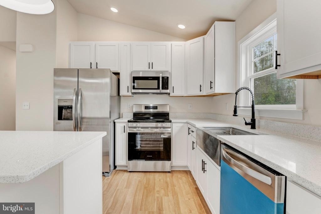 17 Carol Street - Photo 8