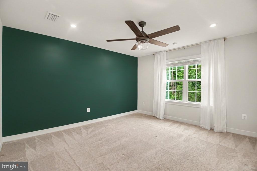 5704 Piney Glade Road - Photo 11