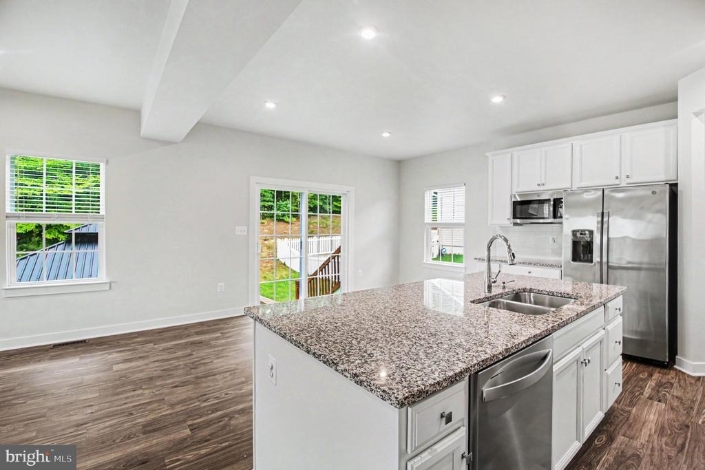 5704 Piney Glade Road - Photo 8