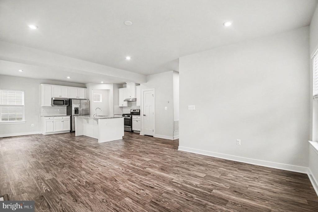 5704 Piney Glade Road - Photo 7