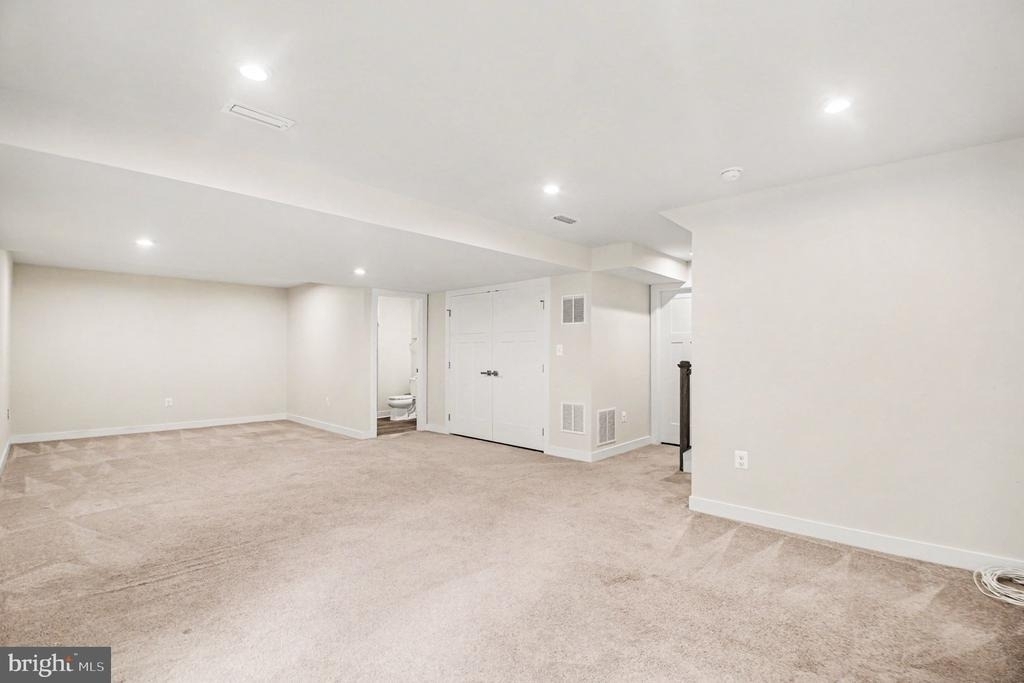 5704 Piney Glade Road - Photo 21
