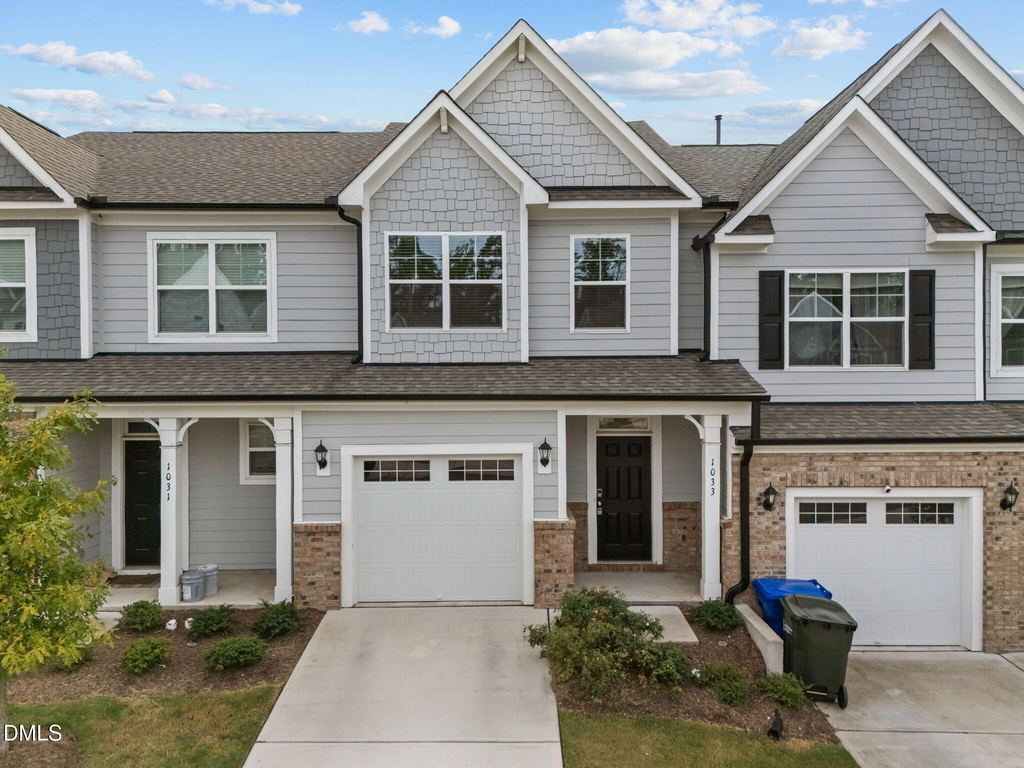 1033 Heartstone Way - Photo 0