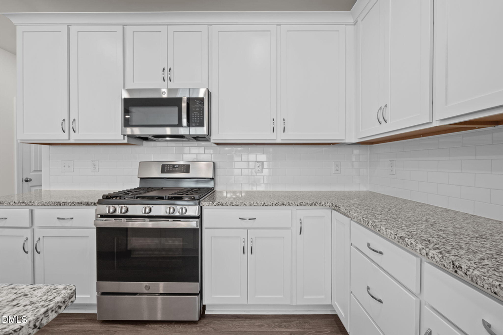 1033 Heartstone Way - Photo 9