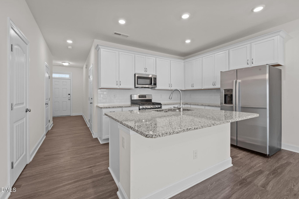 1033 Heartstone Way - Photo 7
