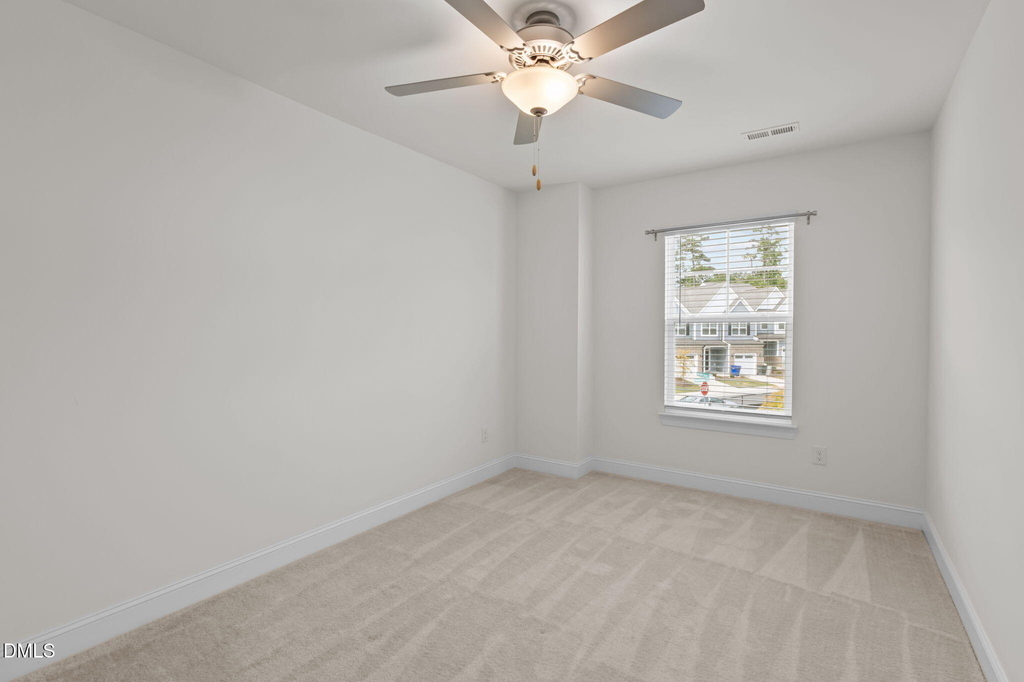 1033 Heartstone Way - Photo 16