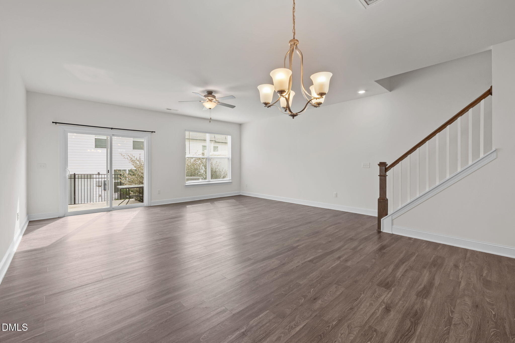 1033 Heartstone Way - Photo 4