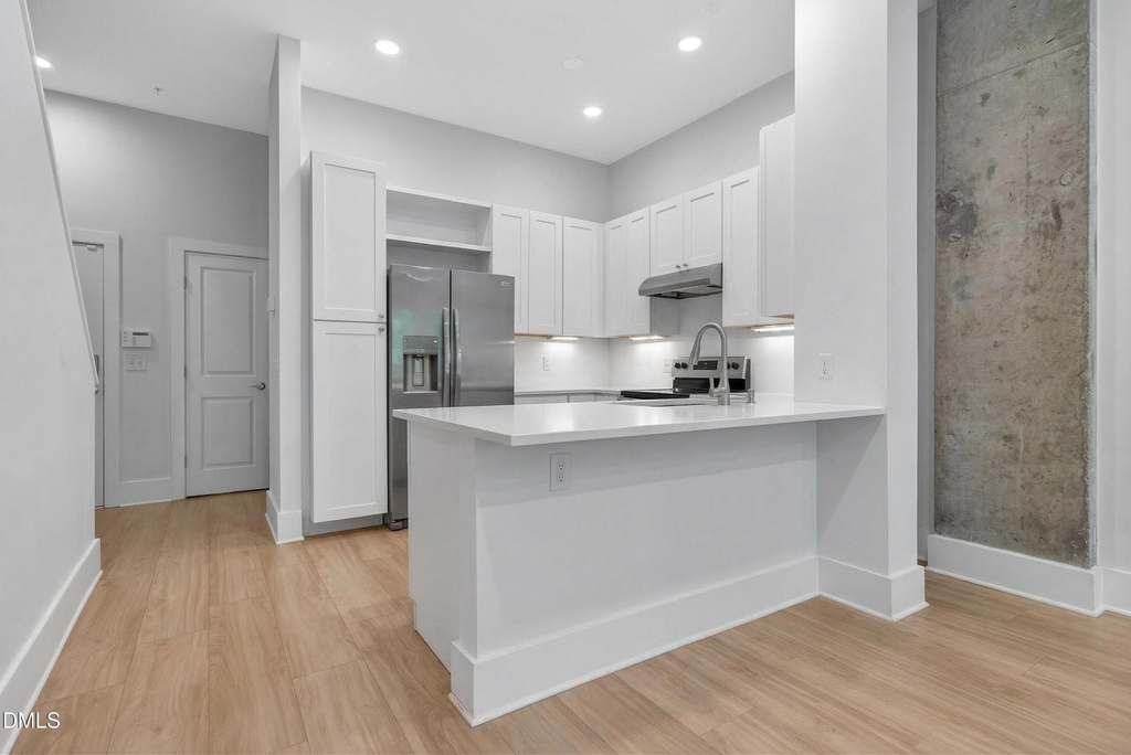 444 S Blount Street - Photo 4