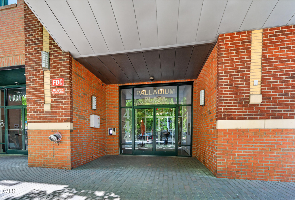 444 S Blount Street - Photo 39