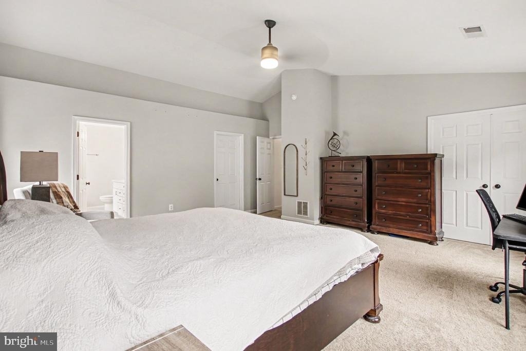 15812 Ibsen Place - Photo 14