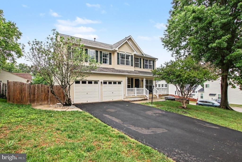 15812 Ibsen Place - Photo 2