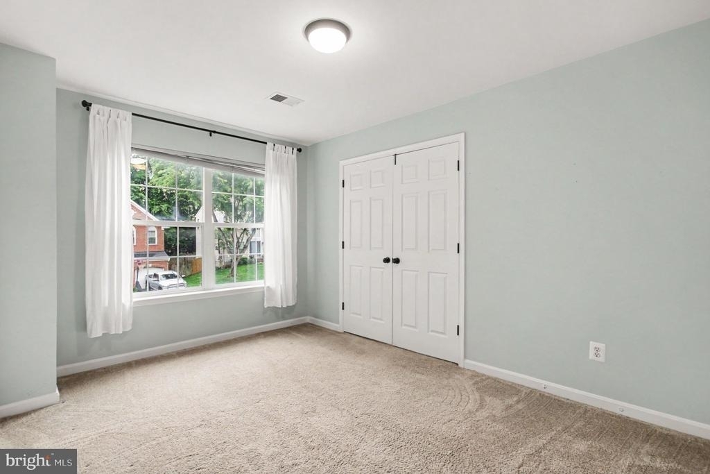 15812 Ibsen Place - Photo 17