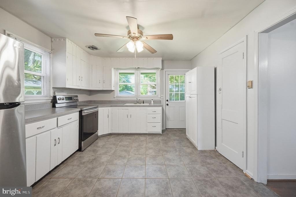 44 S Woodlawn Avenue - Photo 9