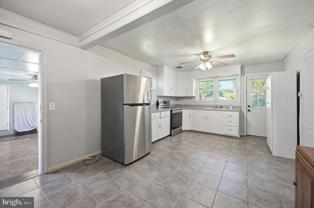 44 S Woodlawn Avenue - Photo 7
