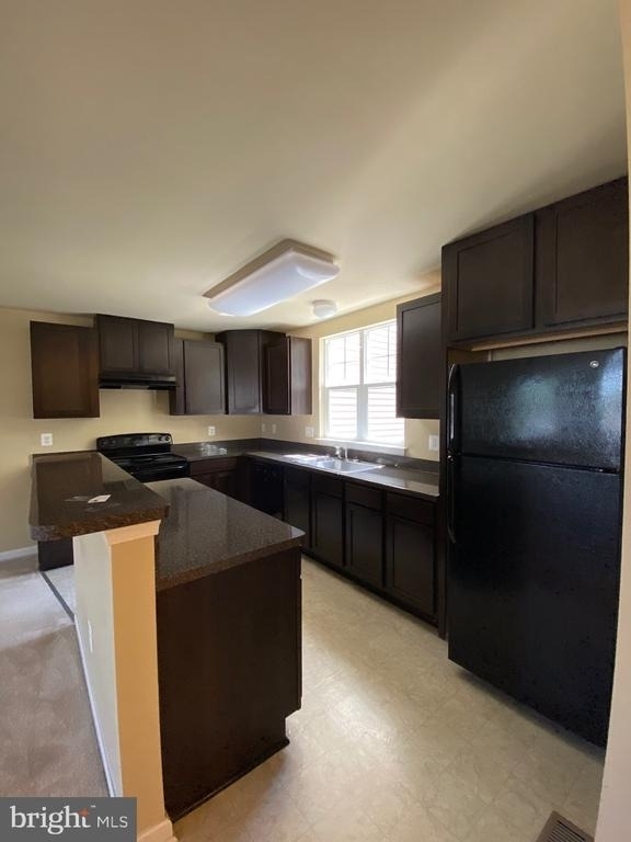 25232 Demilton Terrace - Photo 2
