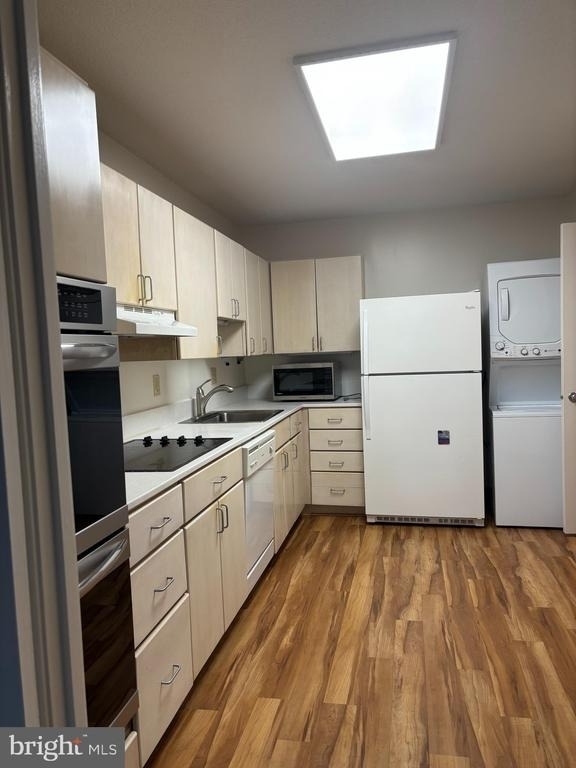 8370 Greensboro Drive - Photo 4