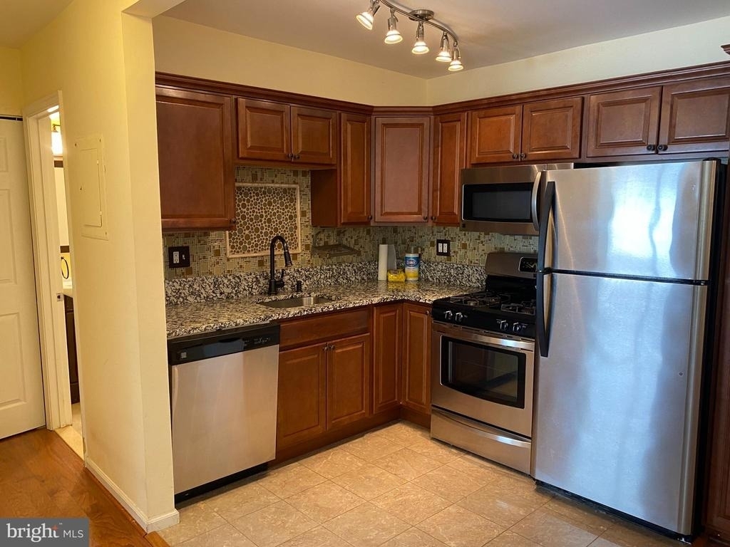 5800 Cove Landing Road - Photo 13