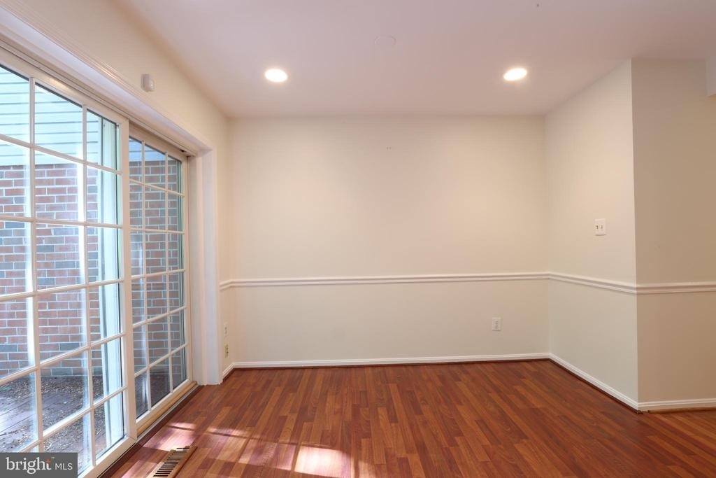 2184 Pond View Court - Photo 14