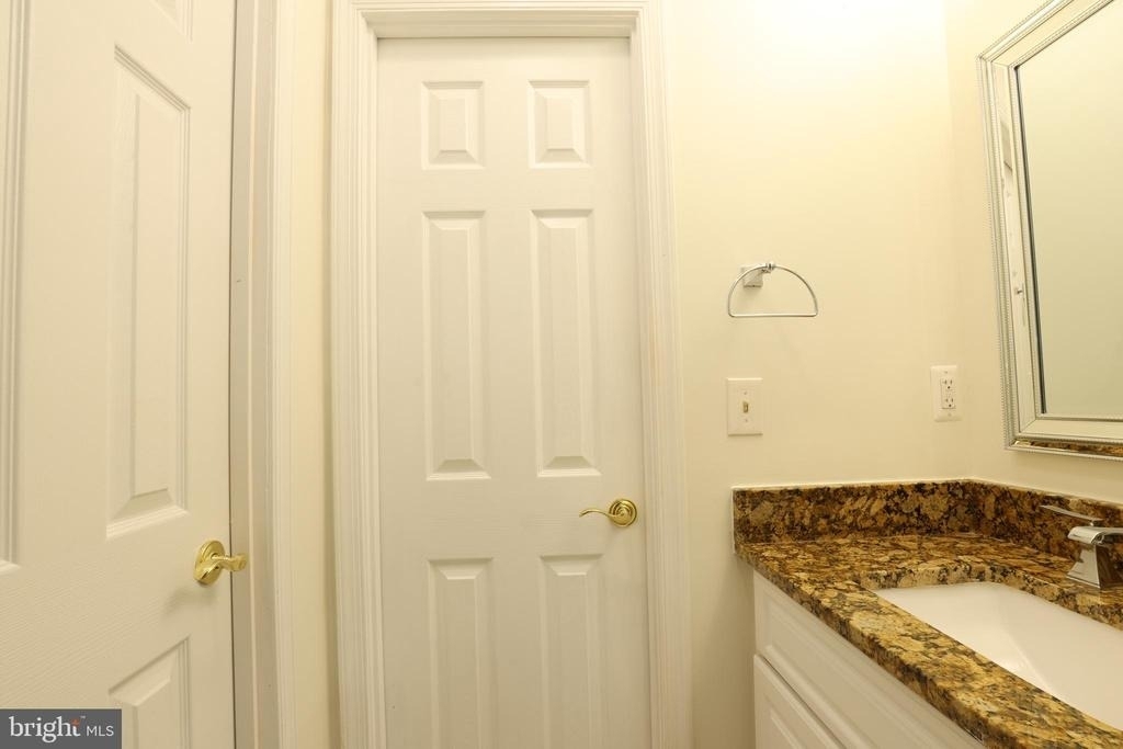 2184 Pond View Court - Photo 18