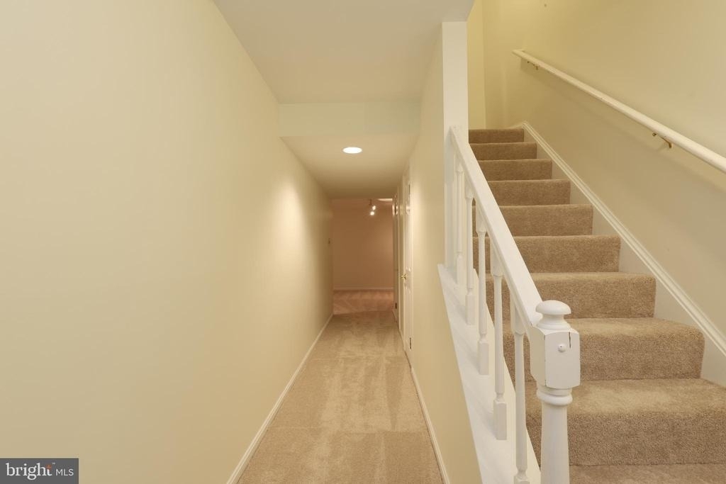 2184 Pond View Court - Photo 26
