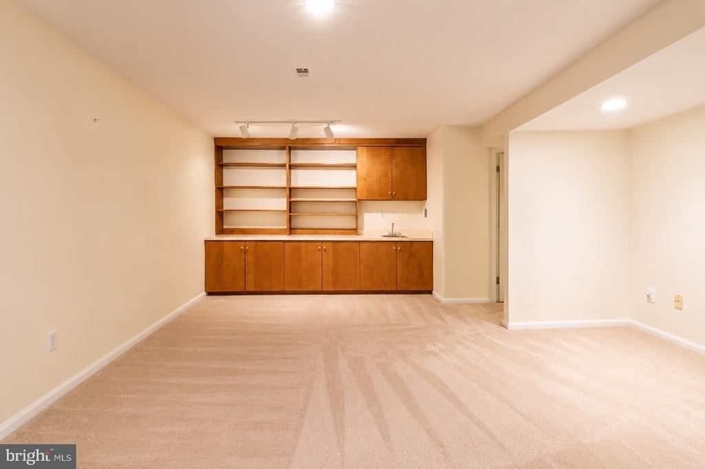 2184 Pond View Court - Photo 29