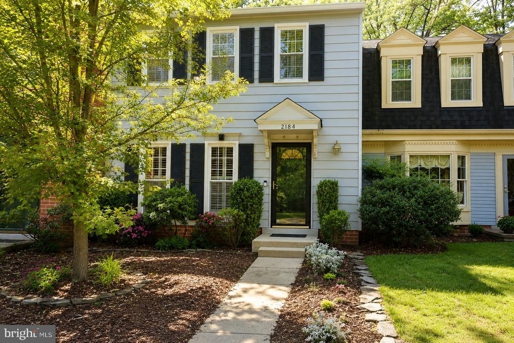 2184 Pond View Court - Photo 0