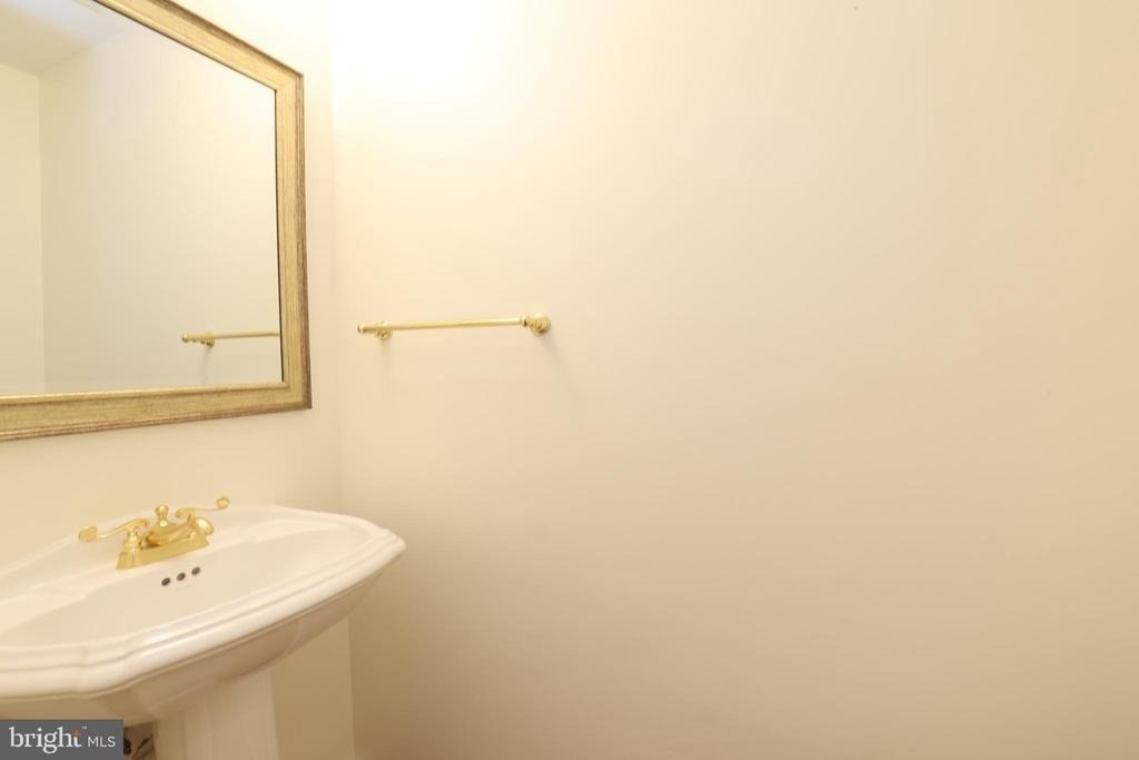 2184 Pond View Court - Photo 15