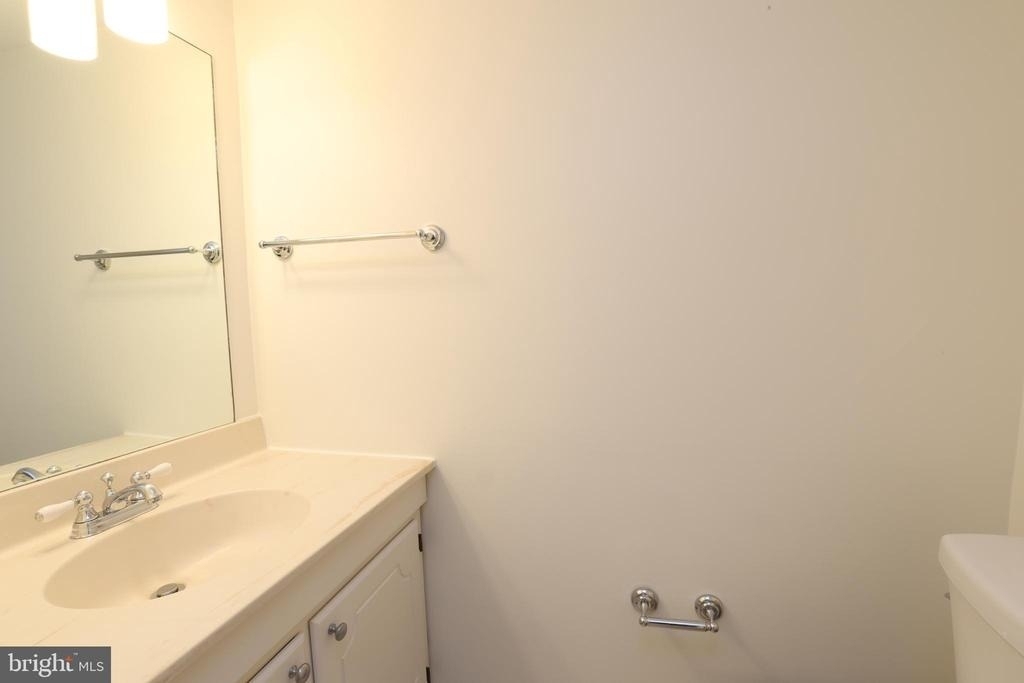 2184 Pond View Court - Photo 31