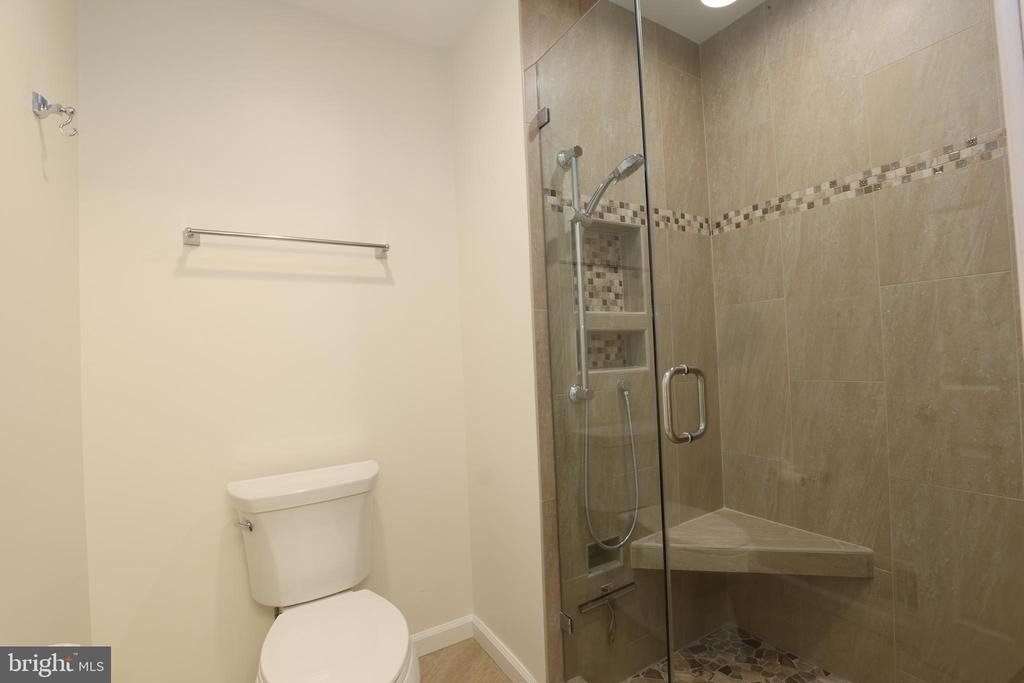 2184 Pond View Court - Photo 19