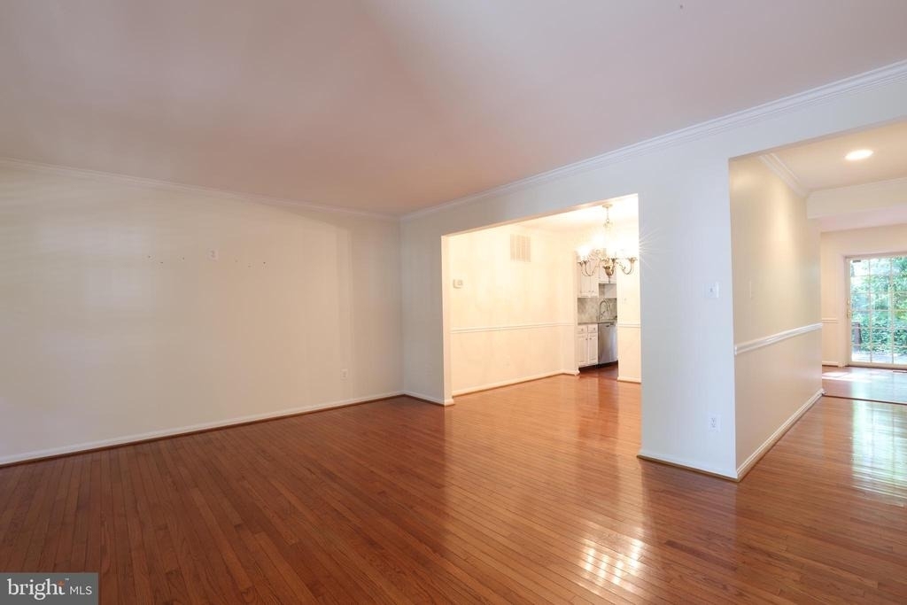 2184 Pond View Court - Photo 3