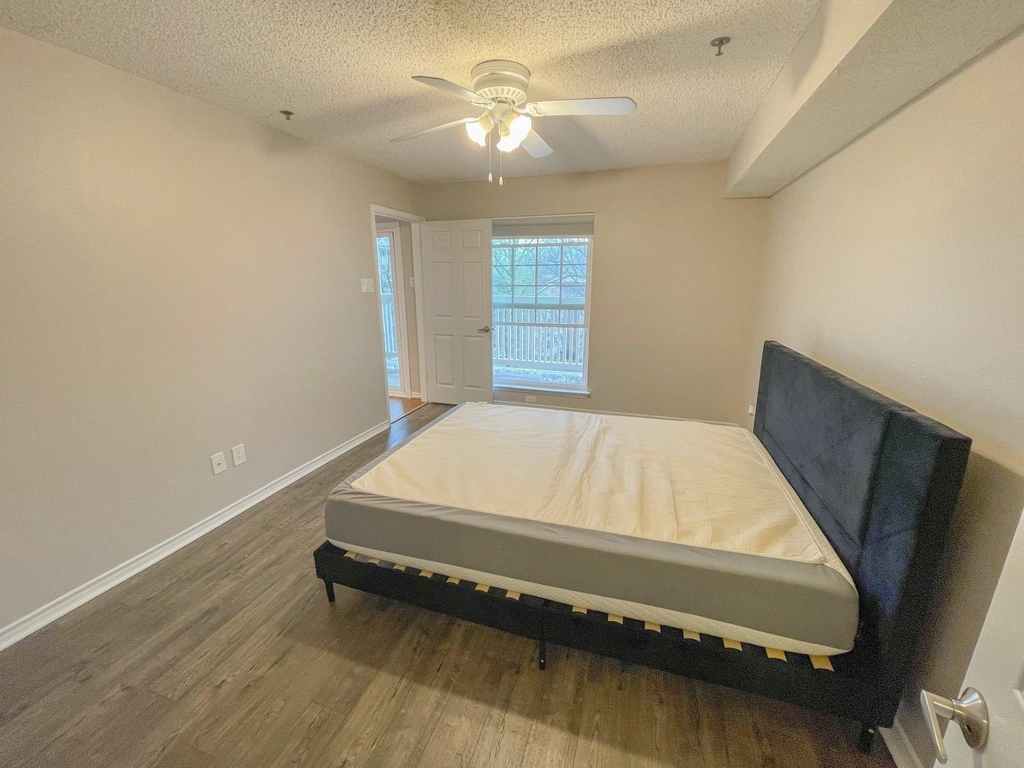 1524 Lincoln Way - Photo 11