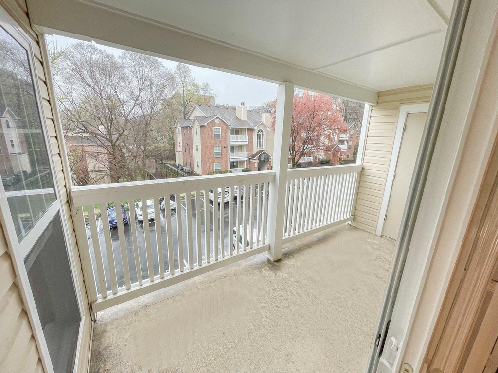 1524 Lincoln Way - Photo 14