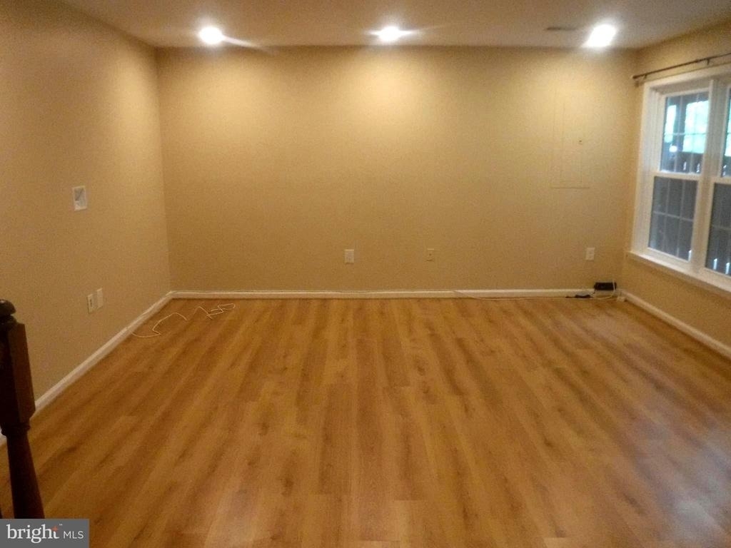 8714 Wadebrook Terrace - Photo 24