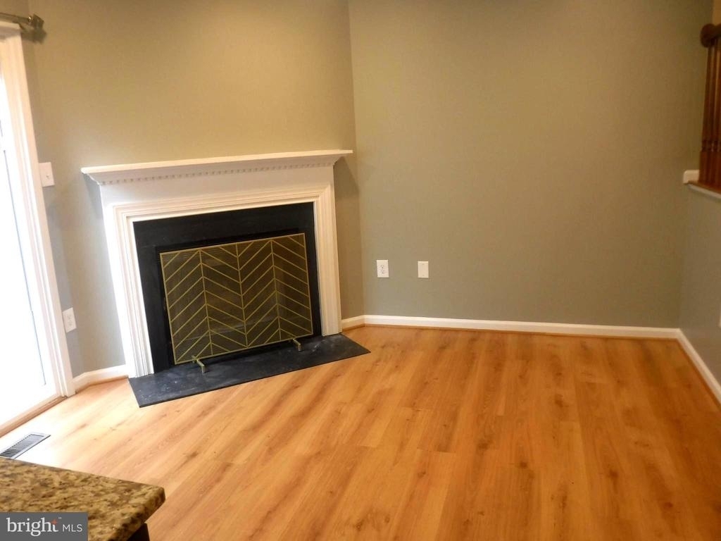 8714 Wadebrook Terrace - Photo 9
