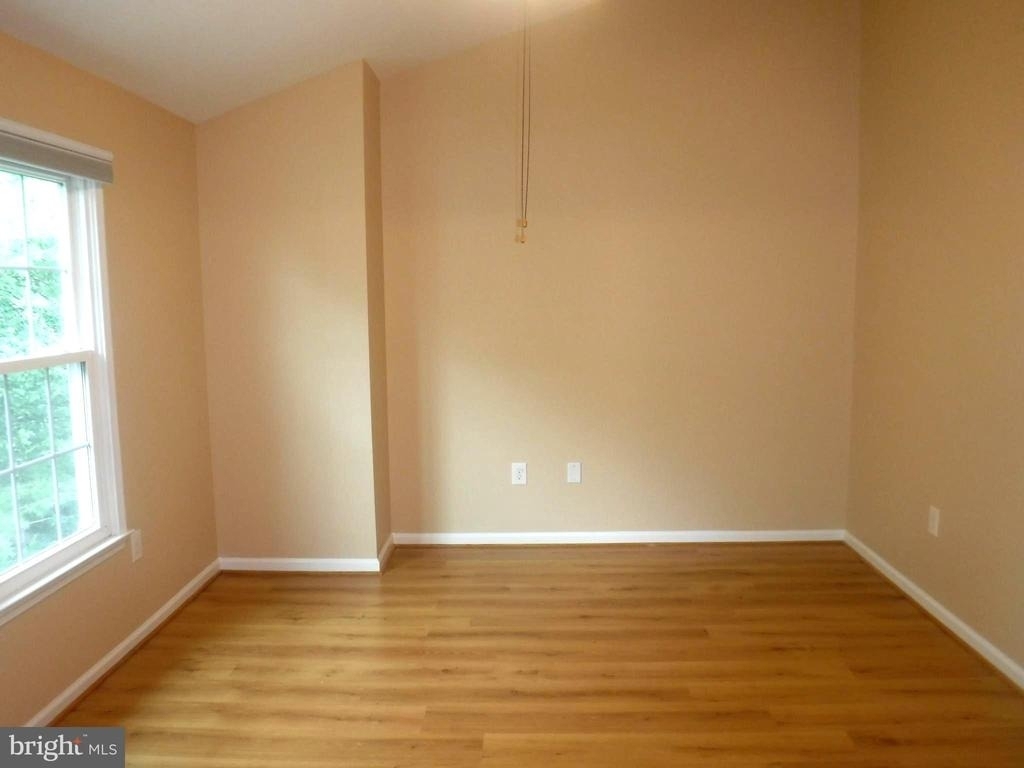 8714 Wadebrook Terrace - Photo 18