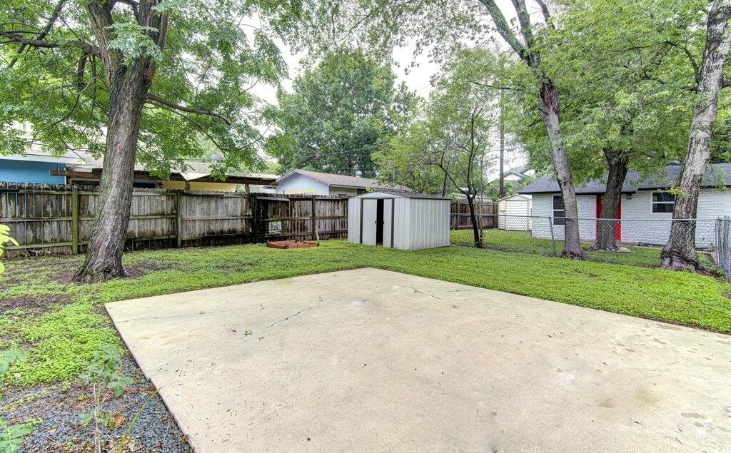 1711 Brentwood St - Photo 18