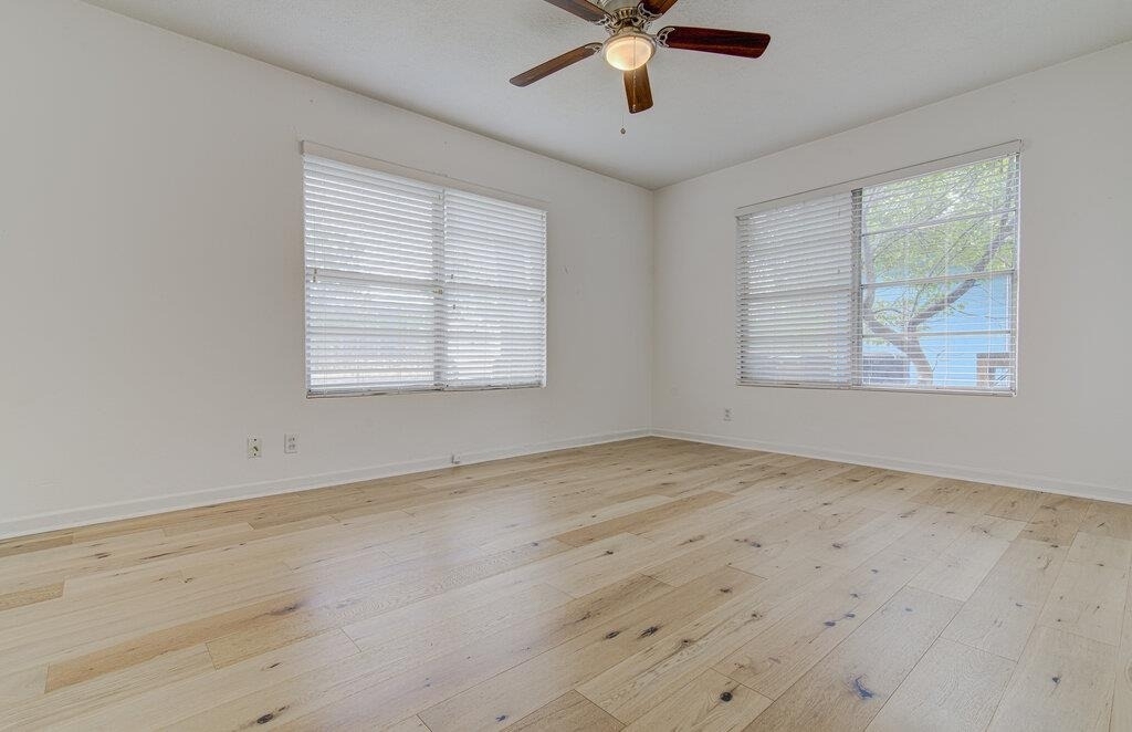 1711 Brentwood St - Photo 10