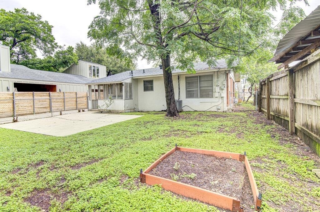 1711 Brentwood St - Photo 21