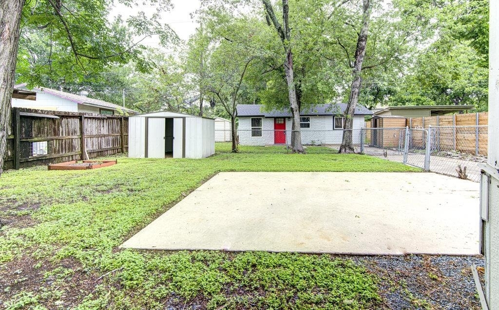 1711 Brentwood St - Photo 19