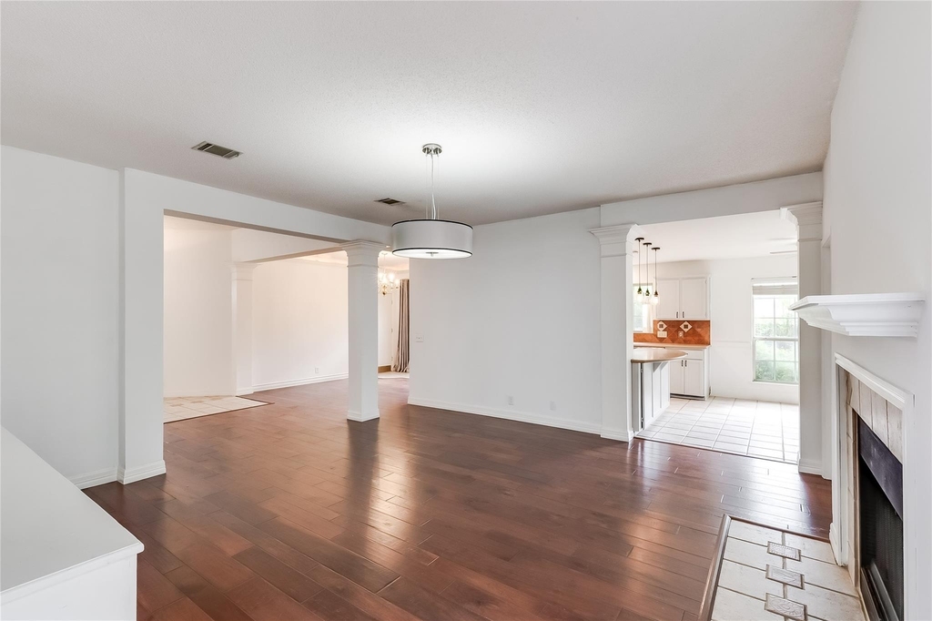 2106 Heather Dr - Photo 7
