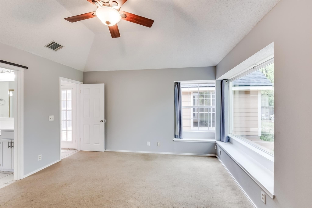 2106 Heather Dr - Photo 19