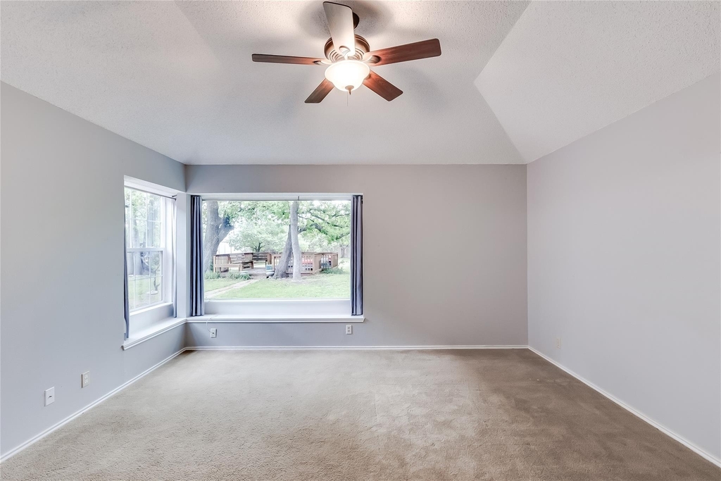 2106 Heather Dr - Photo 20