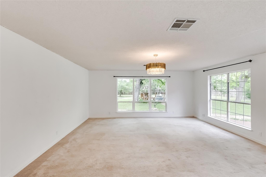 2106 Heather Dr - Photo 15