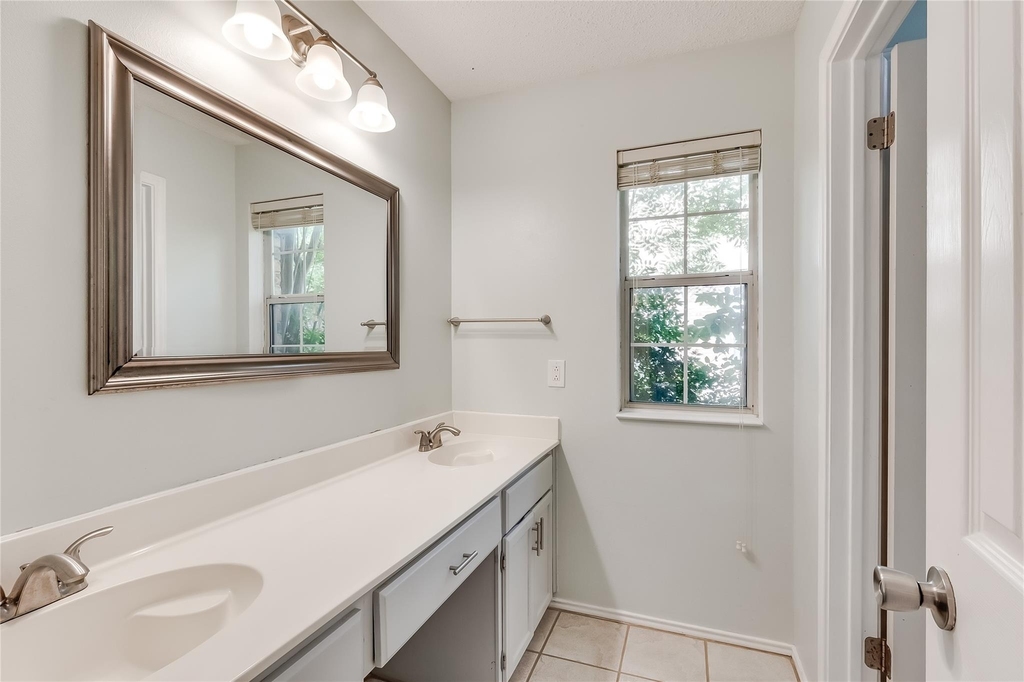 2106 Heather Dr - Photo 25