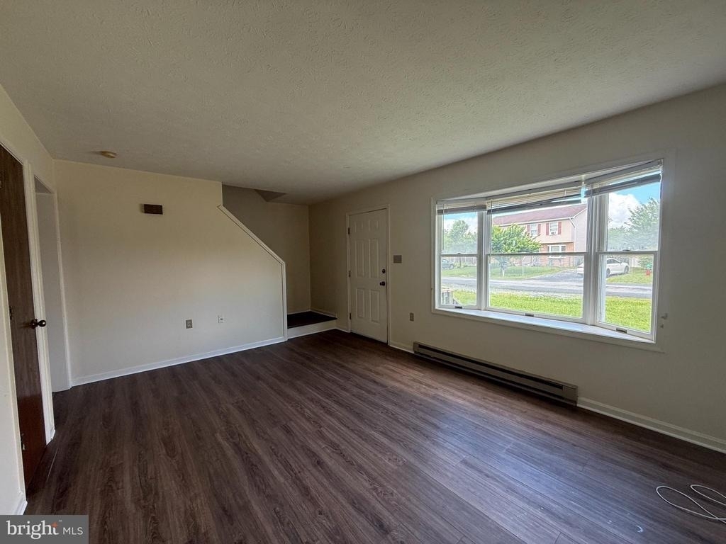 110 Cascade Circle - Photo 2