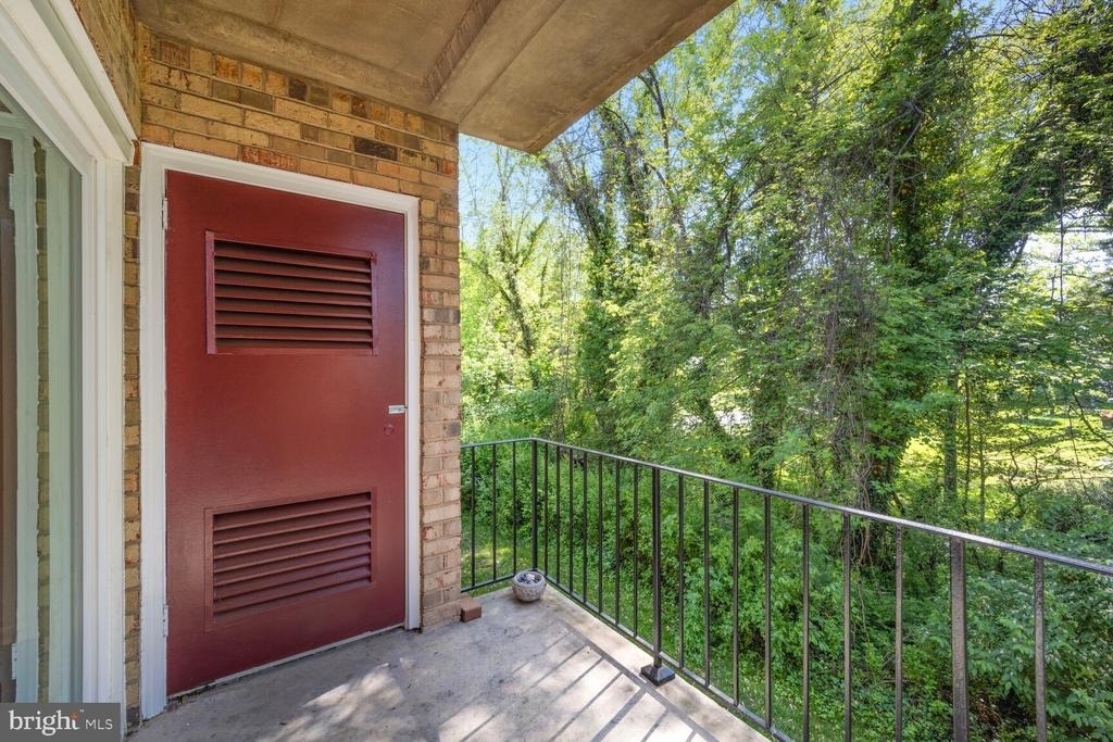 3860 Lyndhurst Drive - Photo 3