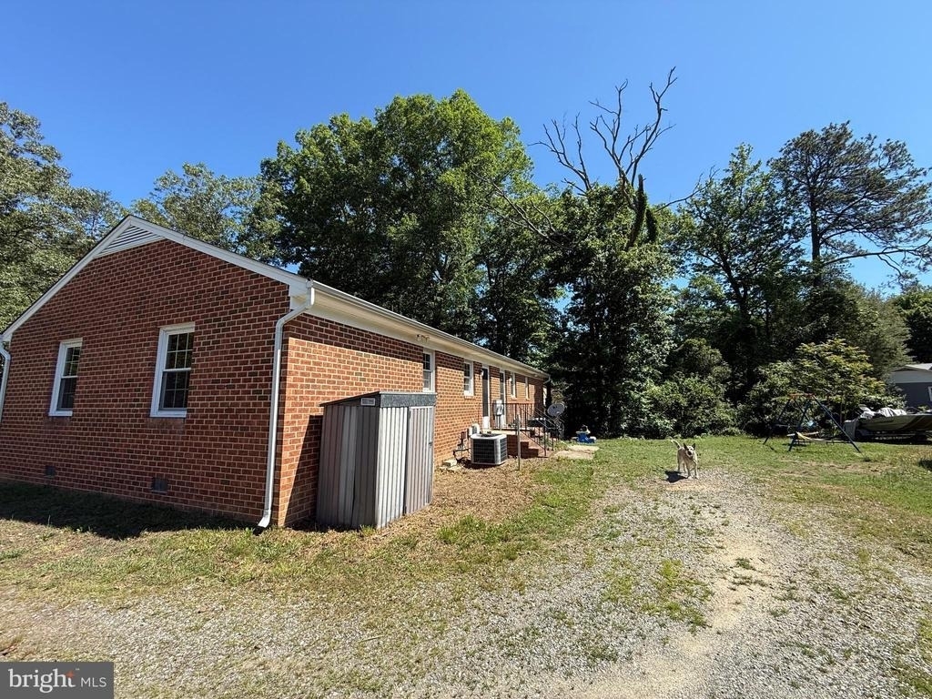 216 W Broaddus Avenue - Photo 17